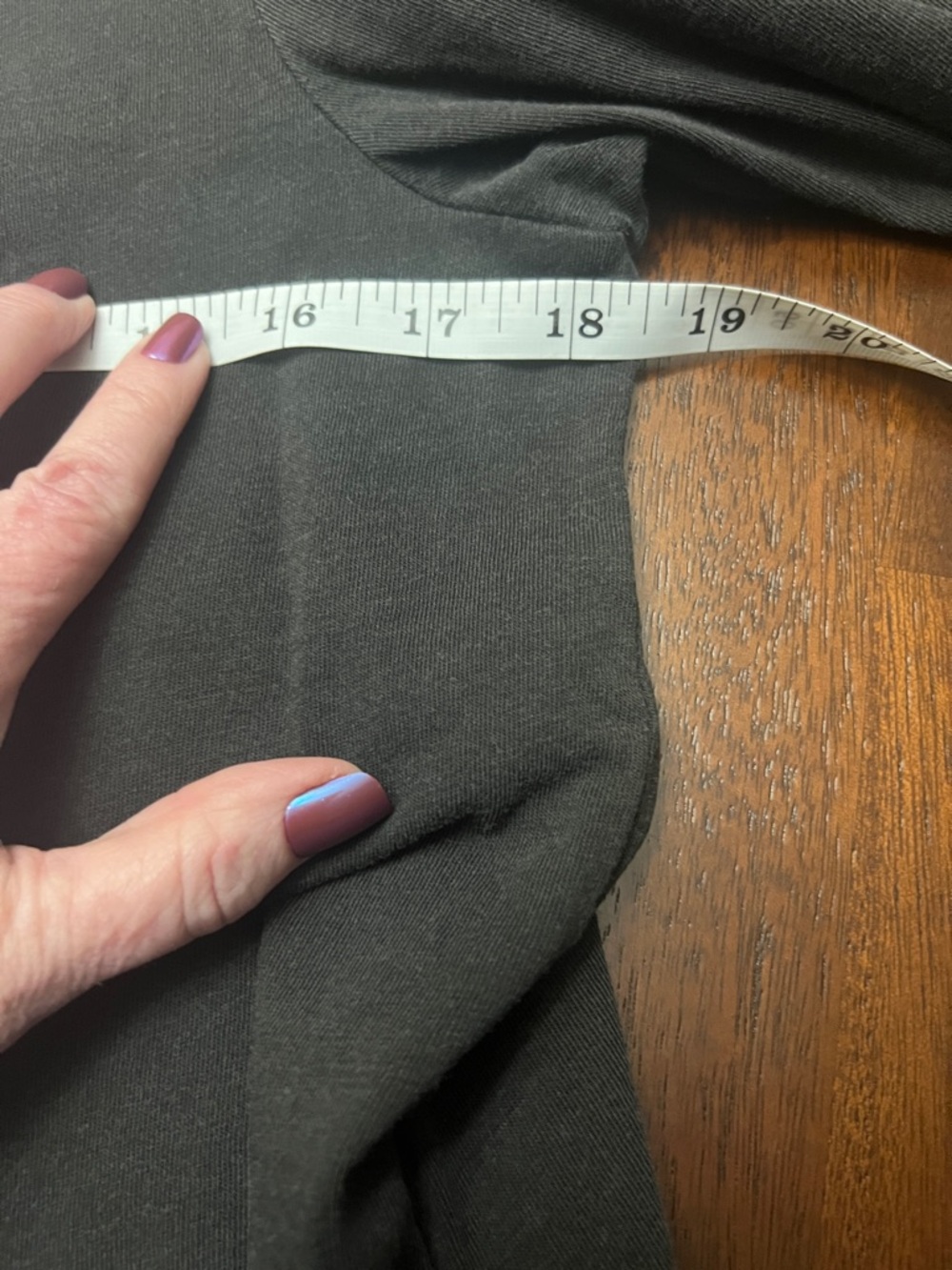 NWT Self Contrast Long Sleeve Top w/ Puff-Sleeve, Front Keyhole Button Gray - Picture 5 of 6